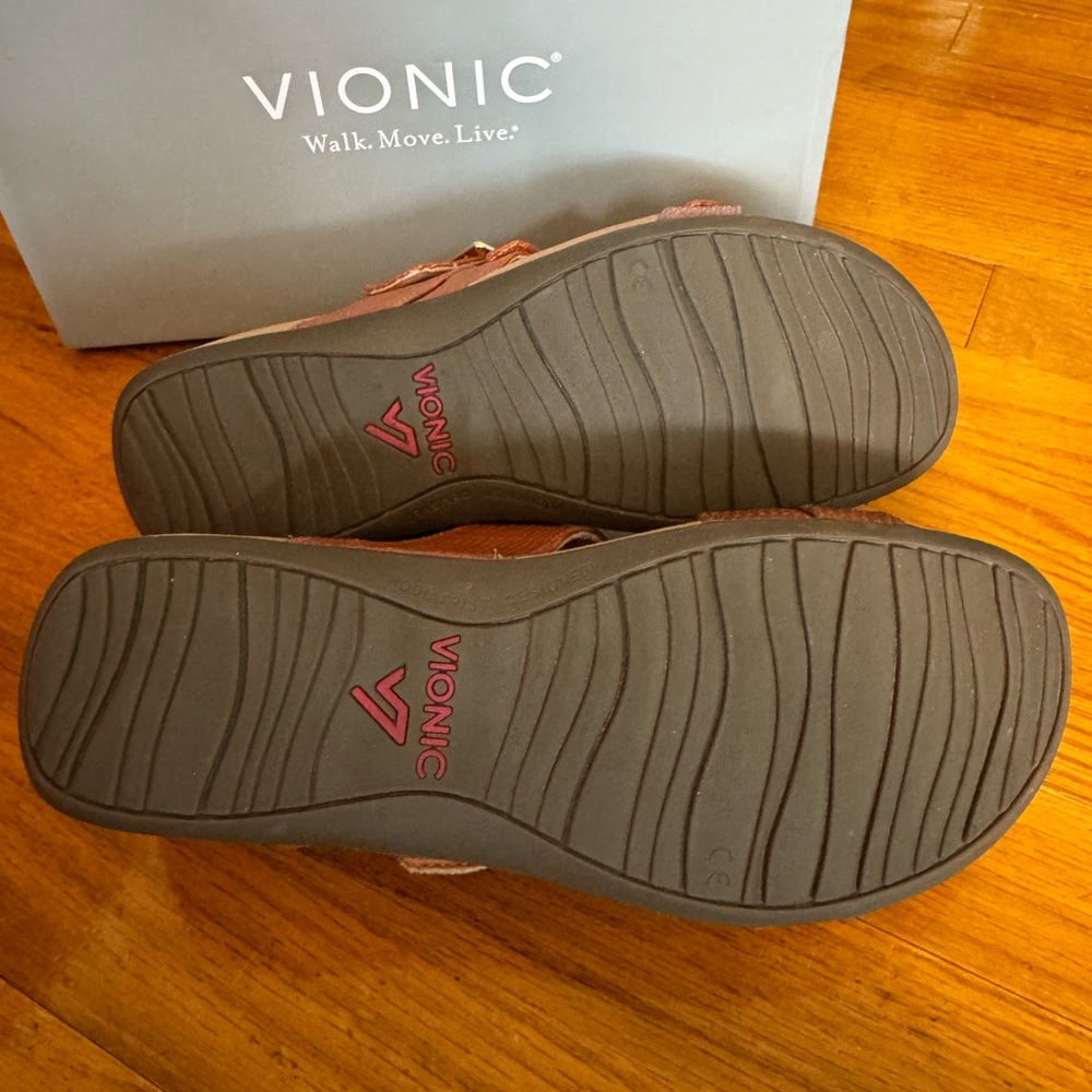 Vionic Women's Brown Sandals - Picture 4 of 7
